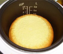 【电饭煲蛋糕】电饭煲做蛋糕的方法_电饭锅蛋糕的制作方法