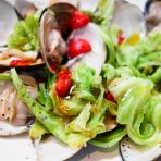 白葡萄酒蒸蛤蜊蔬菜的做法