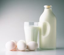 【鸡蛋和牛奶可以一起吃吗】鸡蛋的食用禁忌_牛奶的饮用禁忌