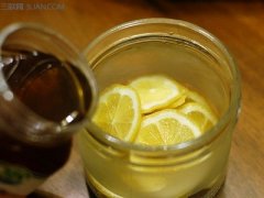 蜂蜜腌柠檬能放多久