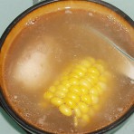 芋仔玉米猪骨汤的做法