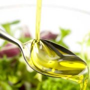【橄榄油的功效与作用】橄榄油的食用方法