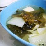 酸菜豆腐汤的做法