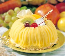 【水果奶油蛋糕】水果奶油蛋糕的做法_水果奶油蛋糕的热量
