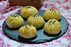 苏式月饼:蛋黄酥的家常做法