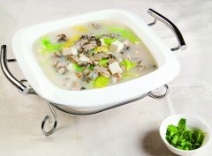 海蛎子炖豆腐