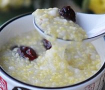 【薏米小米粥的功效】薏米小米粥的营养_薏米小米粥的做法