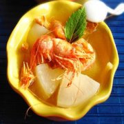【白萝卜和虾能一起吃吗】白萝卜炖虾的做法_虾不能和什么一起吃