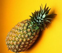 【菠萝的营养价值】菠萝的功效与作用_菠萝怎么削皮