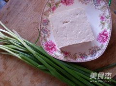 小葱拌豆腐的做法