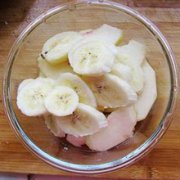 香蕉拌桃的做法