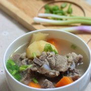 竹蔗马蹄胡萝卜骨头汤的做法