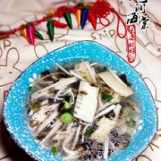 春笋鲍菇紫菜汤的做法