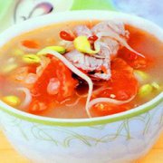 西红柿豆芽猪骨汤的做法