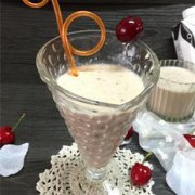 酸奶水果饮的做法